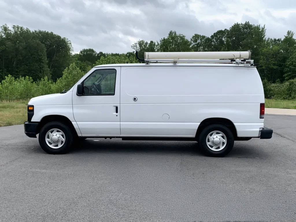 Used 2010 Ford E-250 and Econoline 250 image 4
