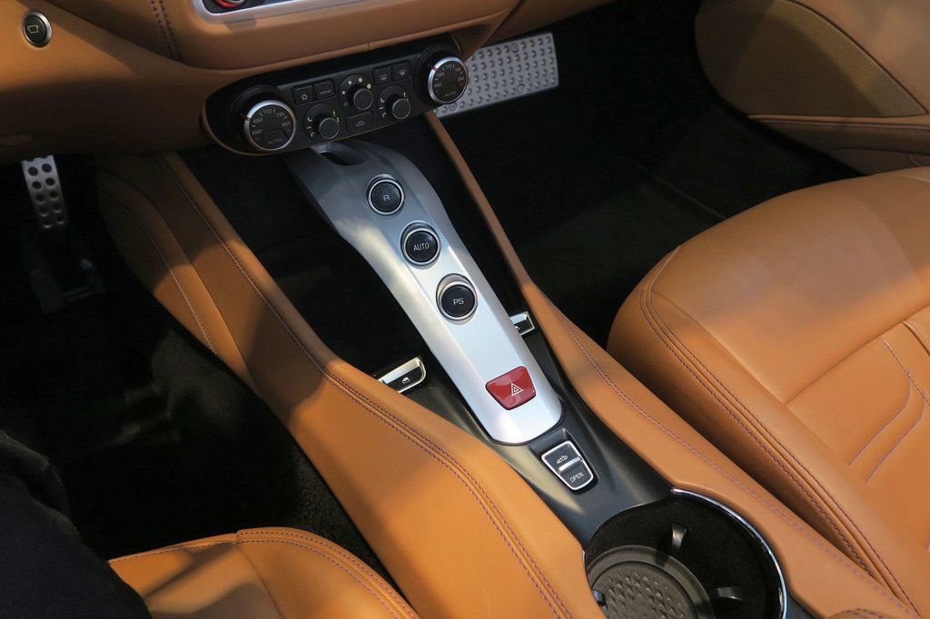 Used 2016 Ferrari California T RWD image 20
