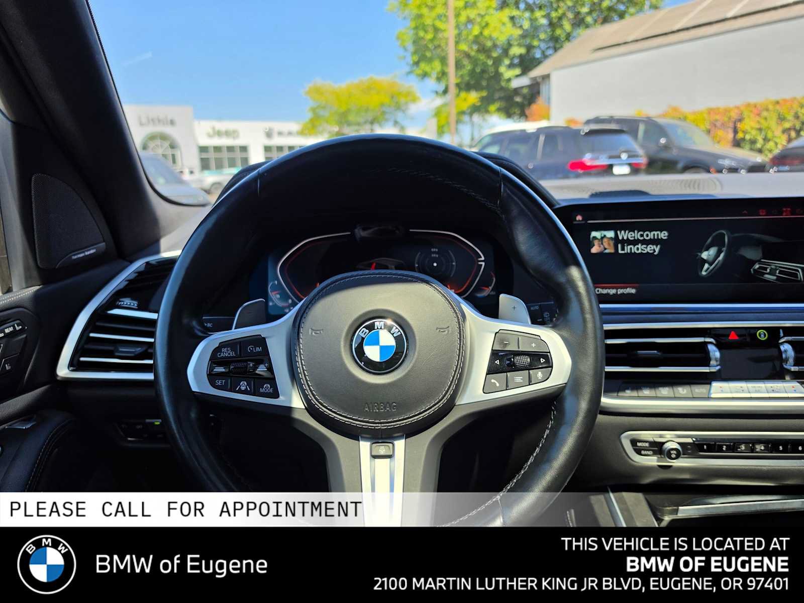 Used 2022 BMW X7 xDrive40i w/ M Sport Package AWD/4WD image 22