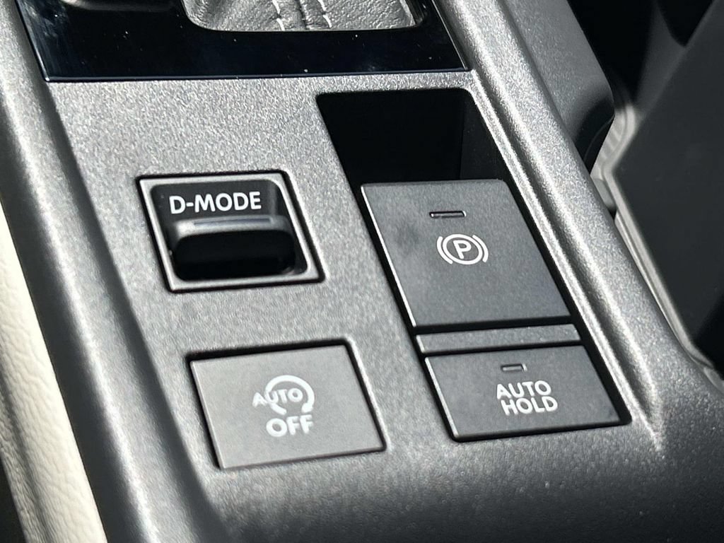 Used 2026 Nissan Sentra SL w/ Floor Mat Package FWD image 32