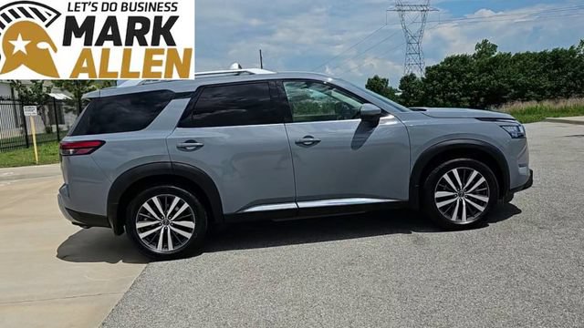 Used 2022 Nissan Pathfinder Platinum w/ Cargo Package AWD/4WD image 9