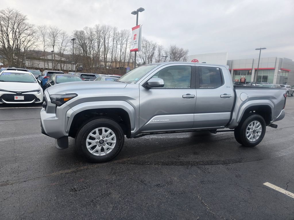 Used 2024 Toyota Tacoma SR5 image 12