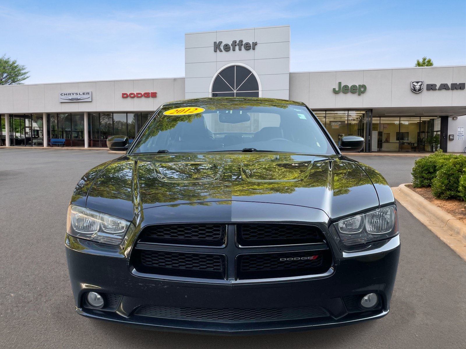 Used 2012 Dodge Charger SXT Plus RWD image 2