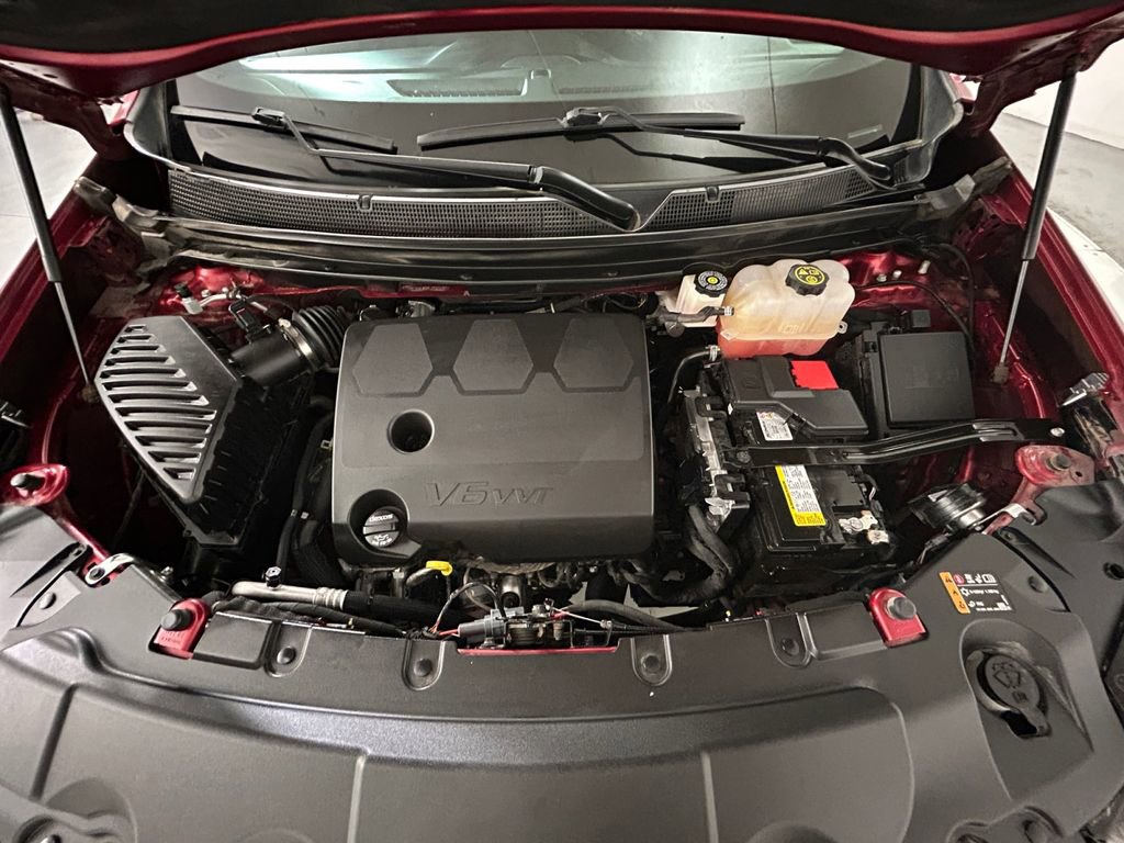 Used 2023 Chevrolet Traverse LT image 21