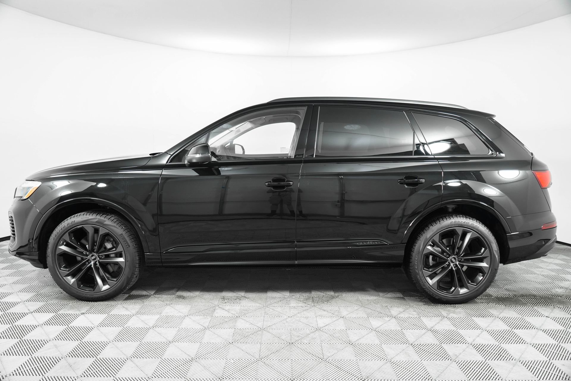 New 2025 Audi Q7 3.0T Premium Plus image 4
