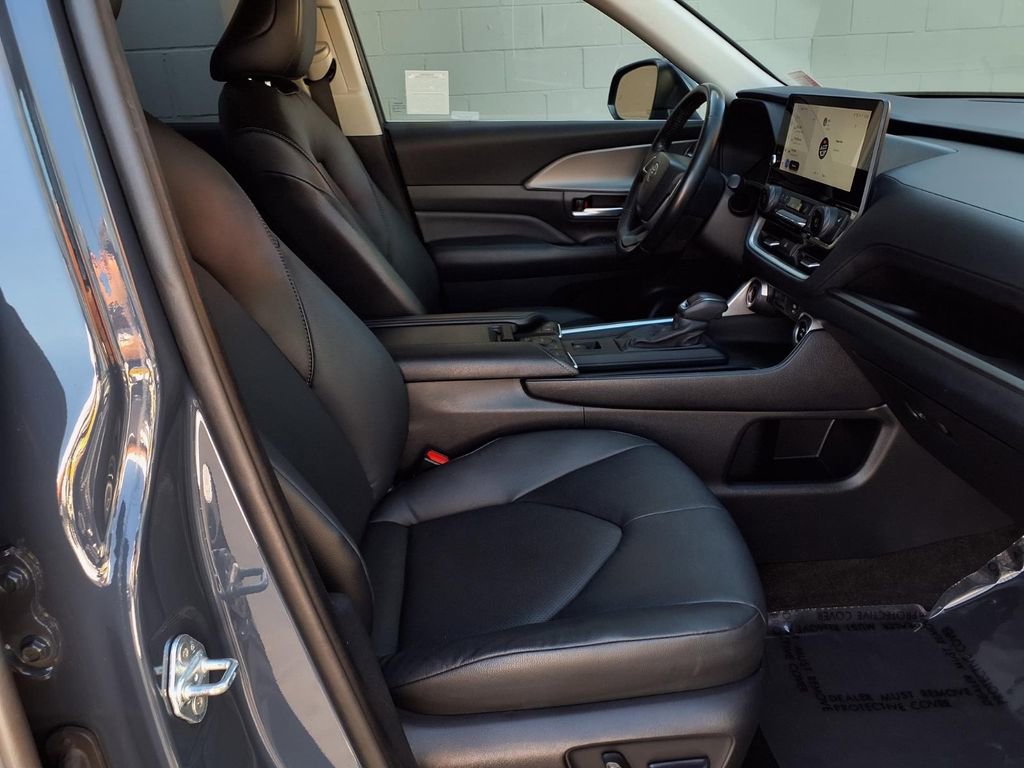 Certified 2024 Toyota Grand Highlander XLE image 25