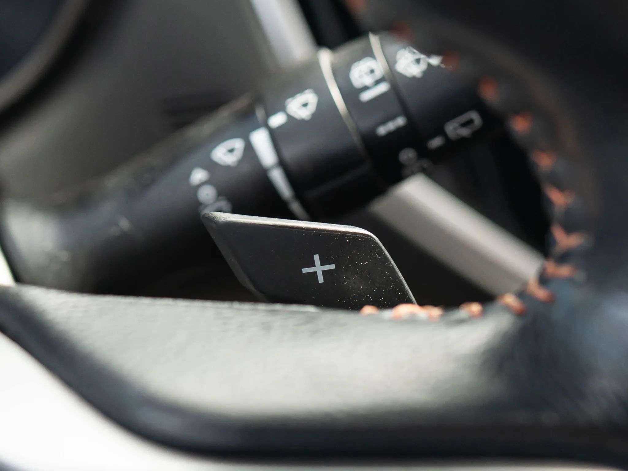 Used 2018 Subaru Crosstrek 2.0i Premium w/ Eyesight System image 34