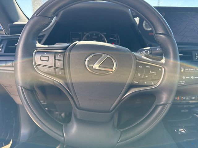 Used 2022 Lexus ES 350 Ultra Luxury w/ Accessory Package 2 image 13