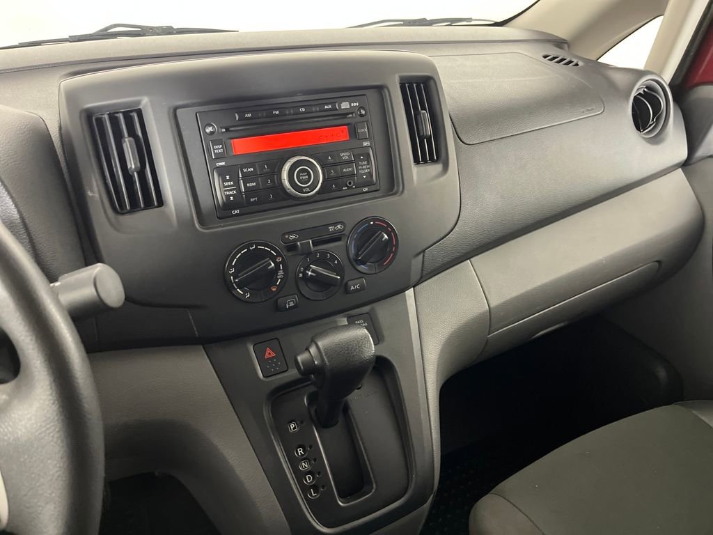 Used 2015 Nissan NV200 SV w/ Exterior Appearance Package image 17
