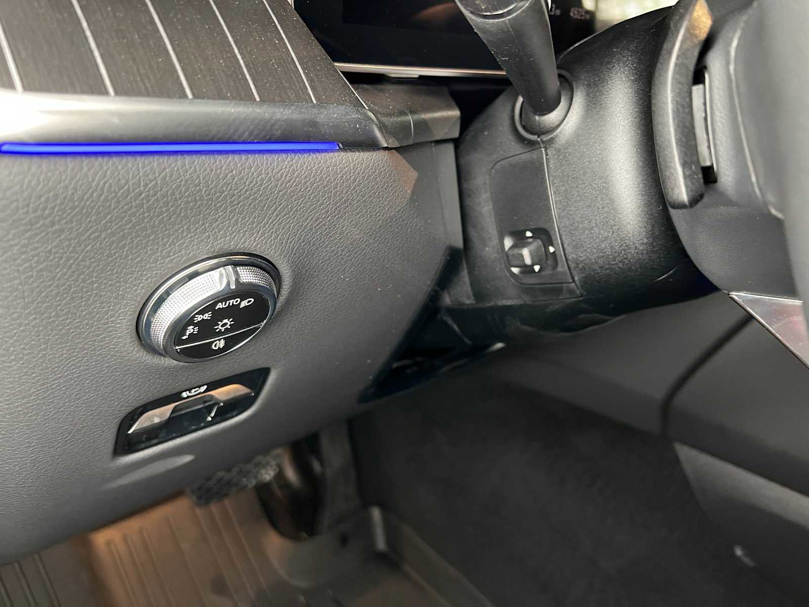 Certified 2025 Mercedes-Benz GLC 300 4MATIC image 27