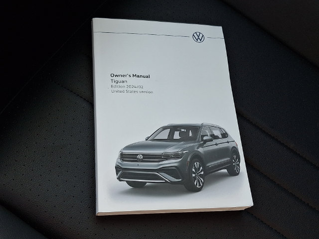 Used 2024 Volkswagen Tiguan SE R-Line AWD/4WD image 26