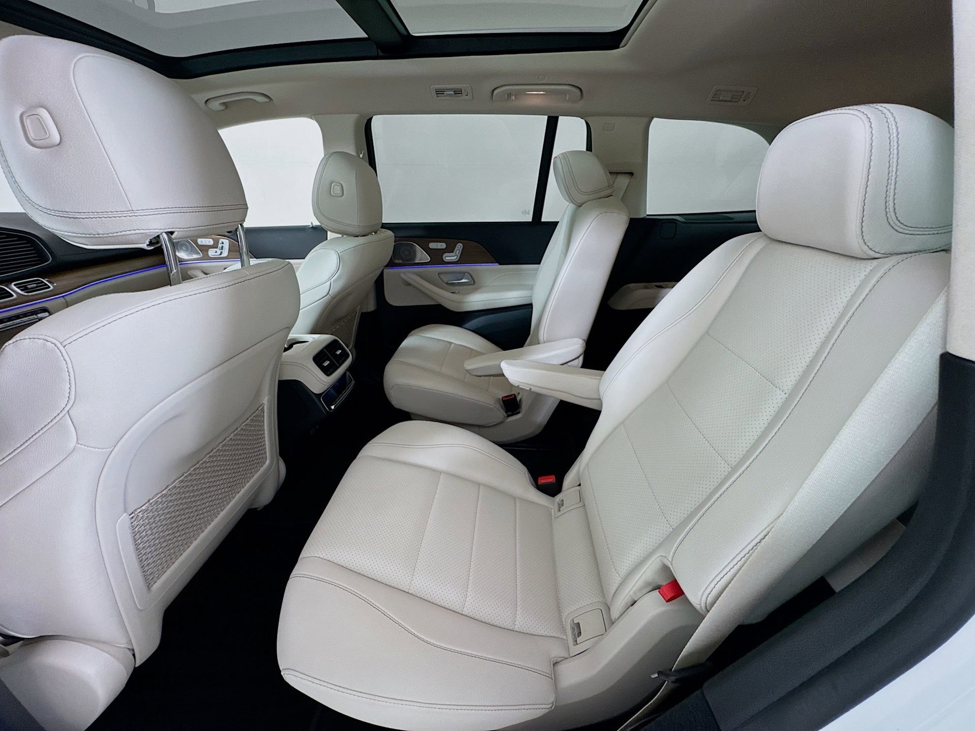 Certified 2026 Mercedes-Benz GLS 450 4MATIC image 27