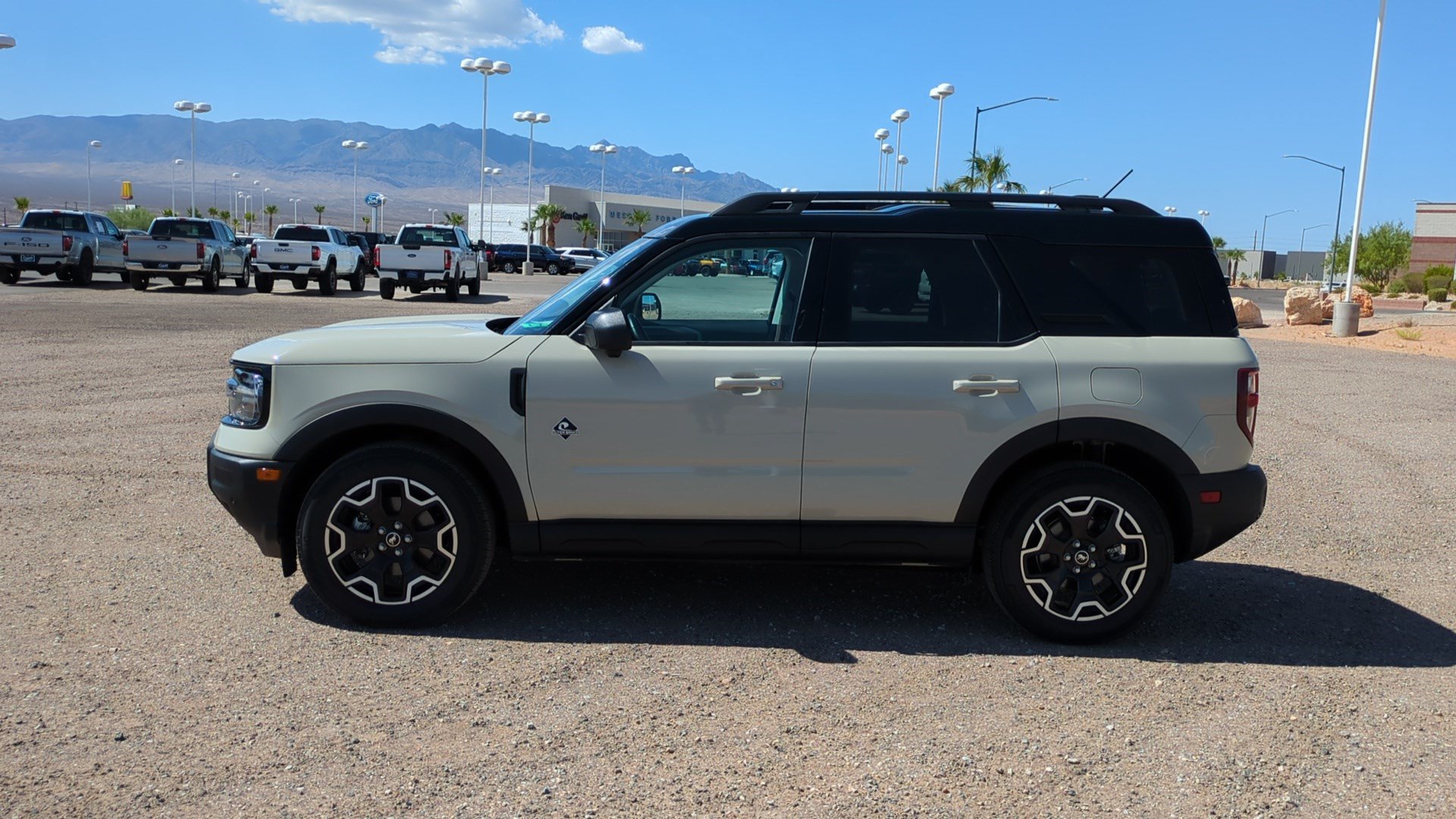 Used 2025 Ford Bronco Sport Outer Banks w/ Outer Banks Tech Package+ AWD/4WD image 9