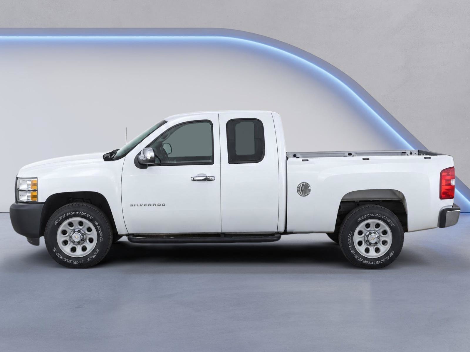 Used 2010 Chevrolet Silverado 1500 W/T RWD image 7