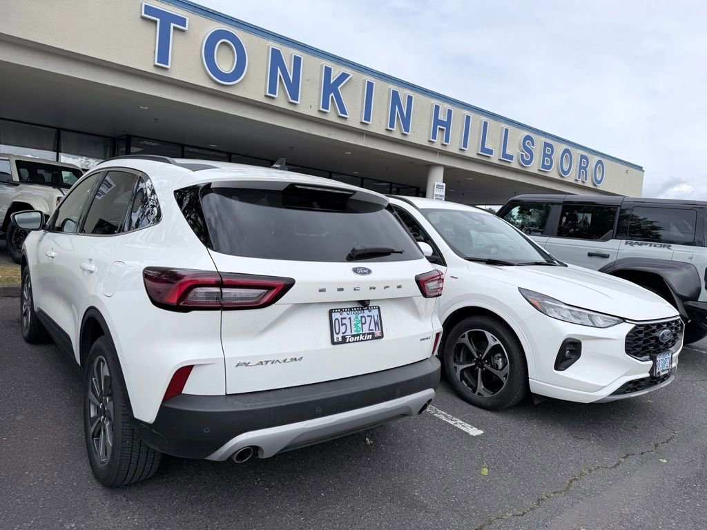 Used 2023 Ford Escape Platinum image 5