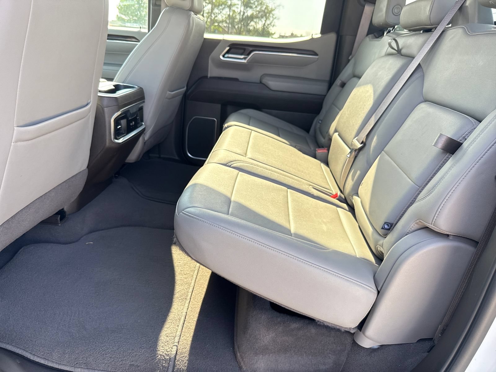 Used 2023 GMC Sierra 1500 SLT w/ SLT Premium Package AWD/4WD image 45
