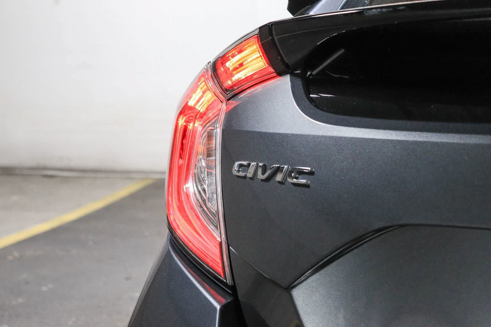 Used 2018 Honda Civic EX-L image 11