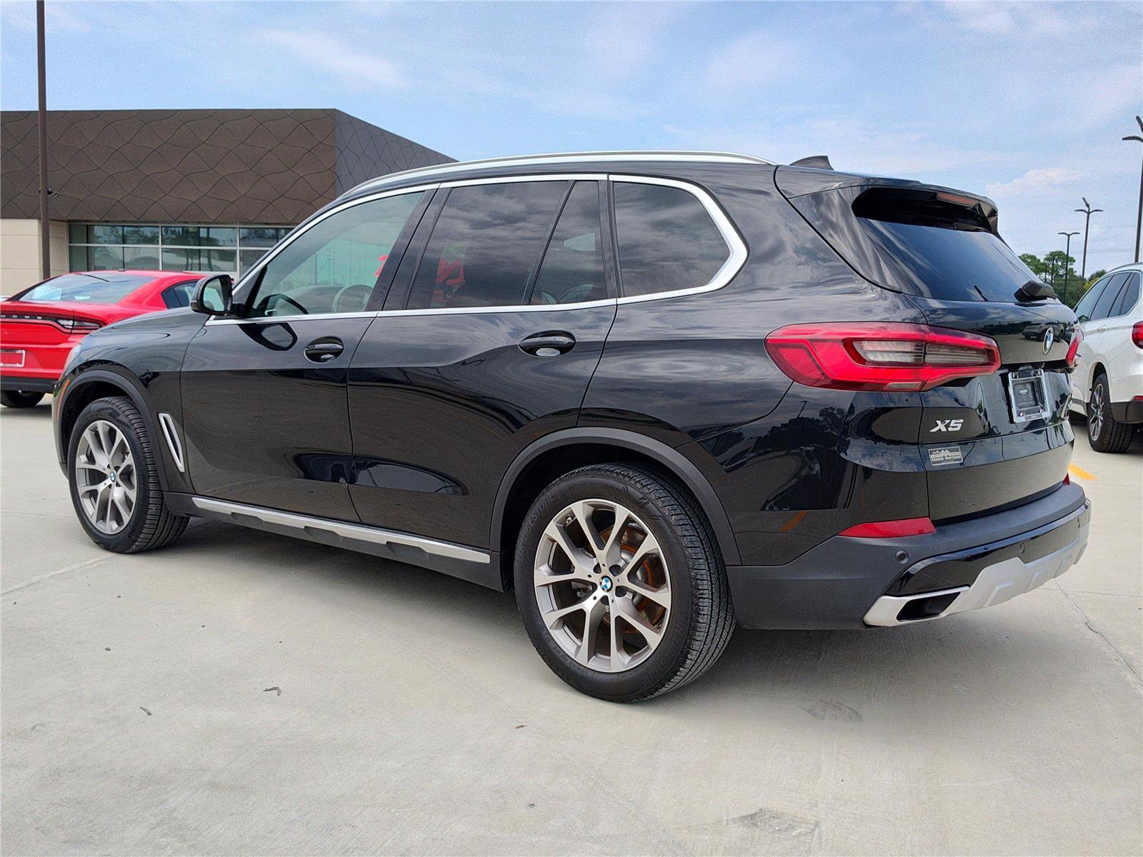 Used 2019 BMW X5 xDrive40i w/ Premium Package 2 image 4