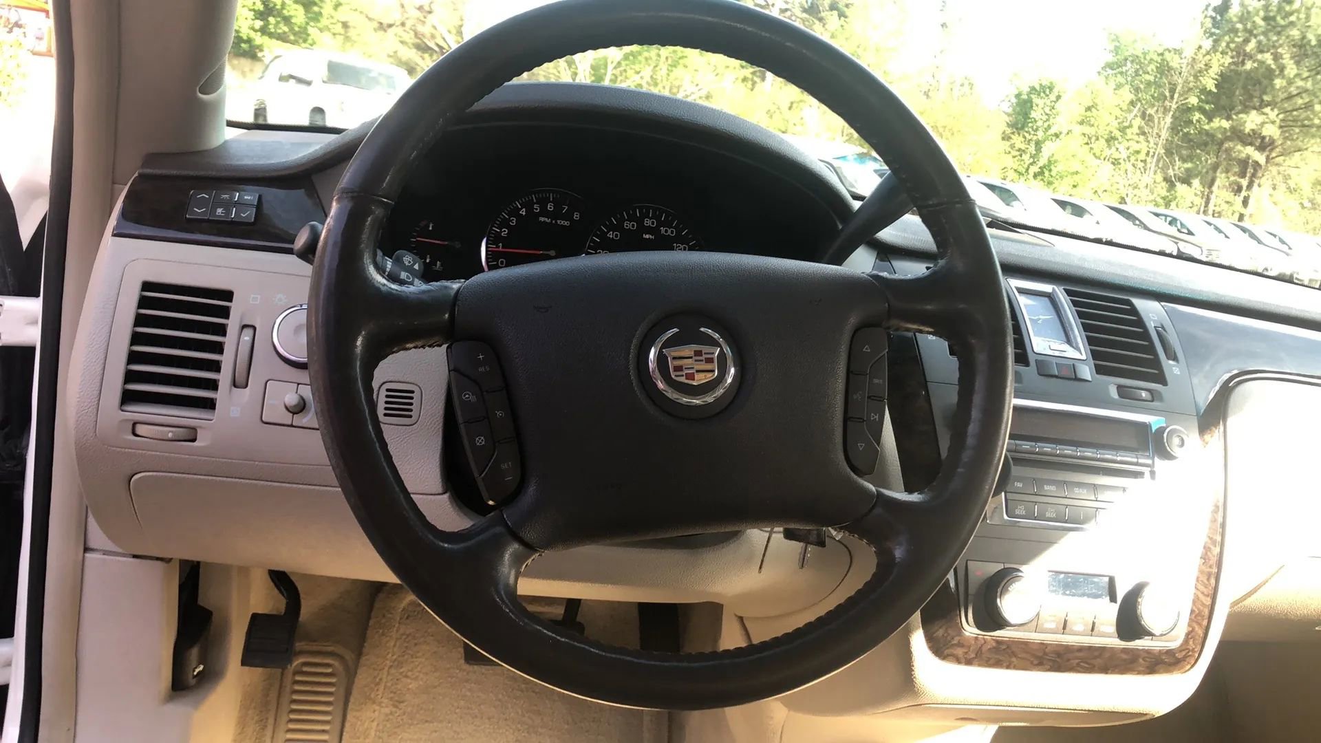 Used 2008 Cadillac DTS image 24