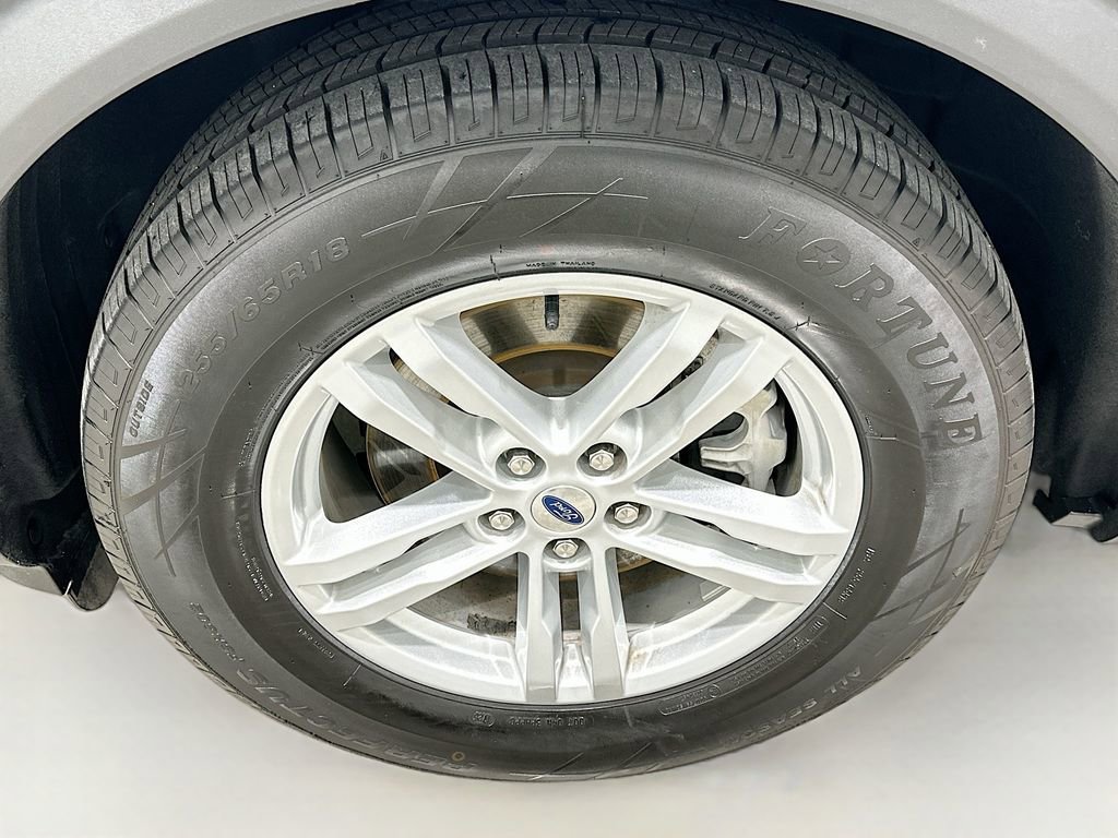 Used 2024 Ford Explorer XLT RWD image 31