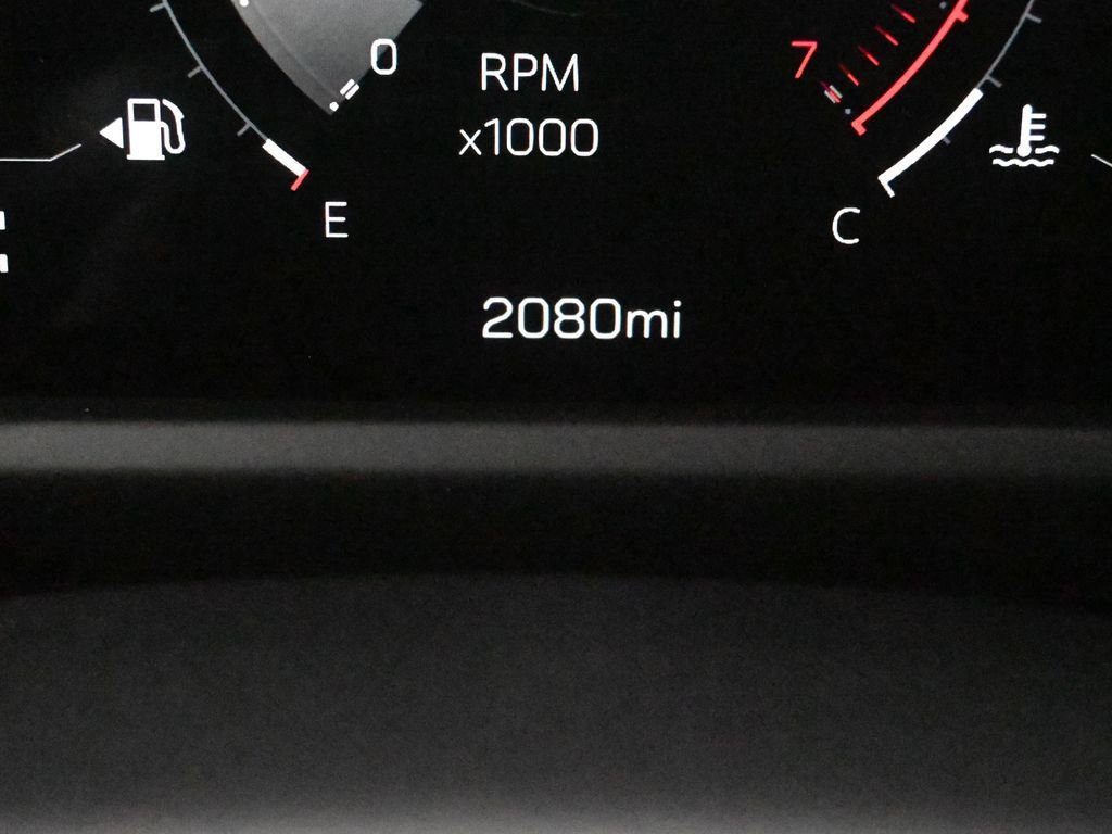 Used 2026 GMC Acadia AT4 image 39