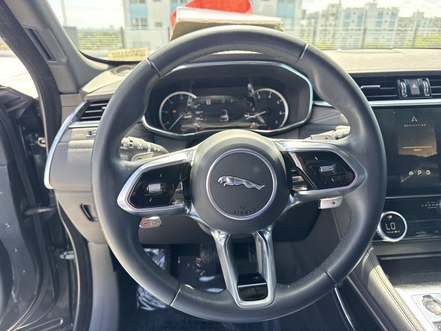 Used 2023 Jaguar F-PACE S AWD/4WD image 14