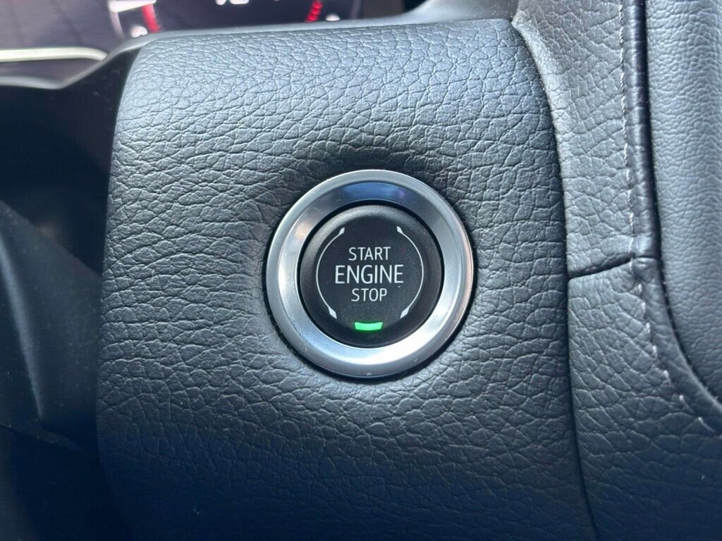 Used 2024 GMC Yukon XL Denali w/ Advanced Technology Package image 36