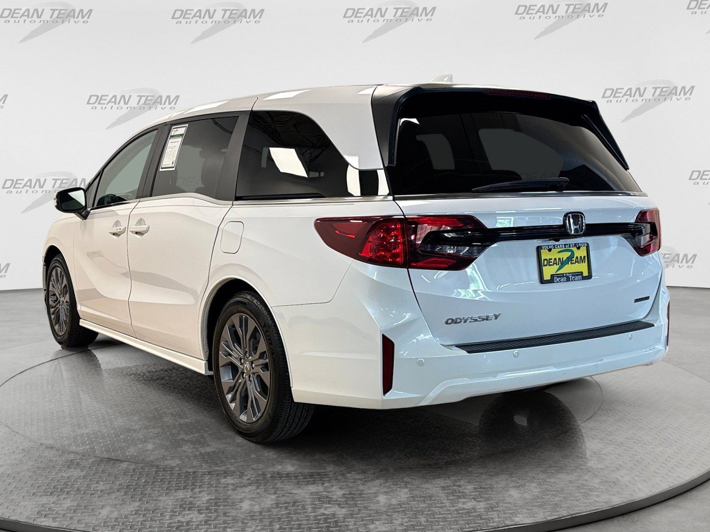 Used 2025 Honda Odyssey Touring image 6