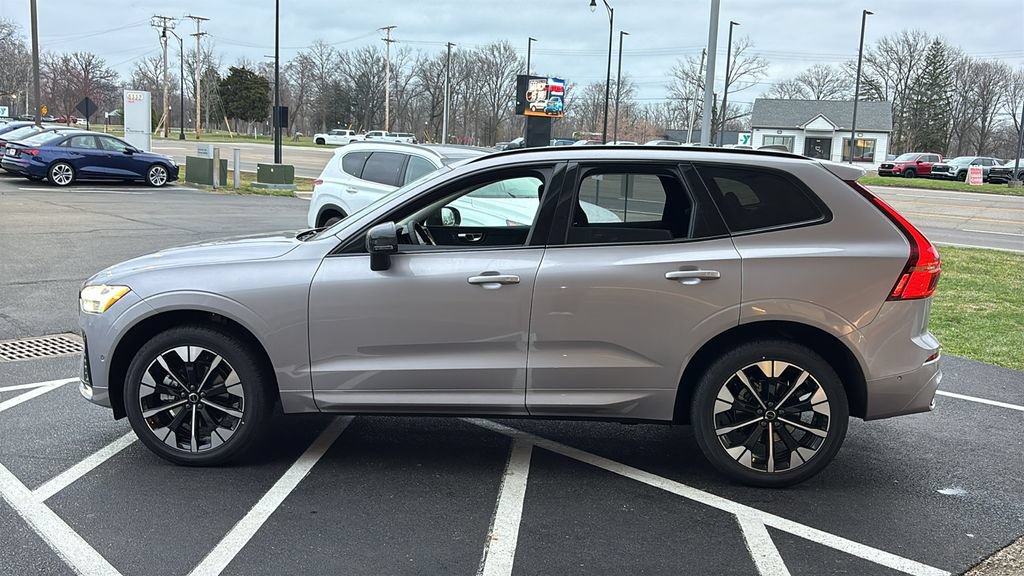 New 2026 Volvo XC60 B5 Plus w/ Climate Package AWD/4WD image 3