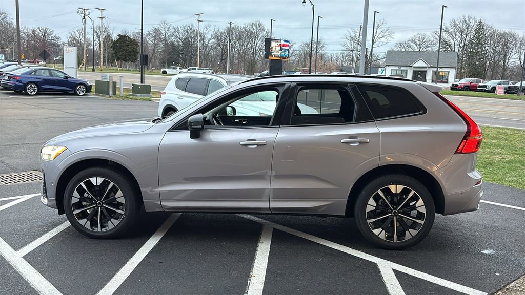New 2026 Volvo XC60 B5 Plus w/ Climate Package AWD/4WD image 3