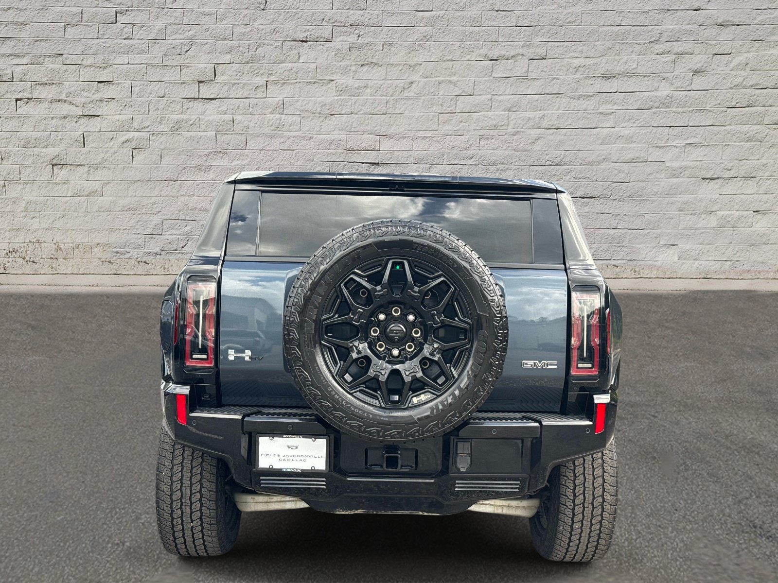 Used 2026 GMC Hummer EV SUV AWD/4WD image 4
