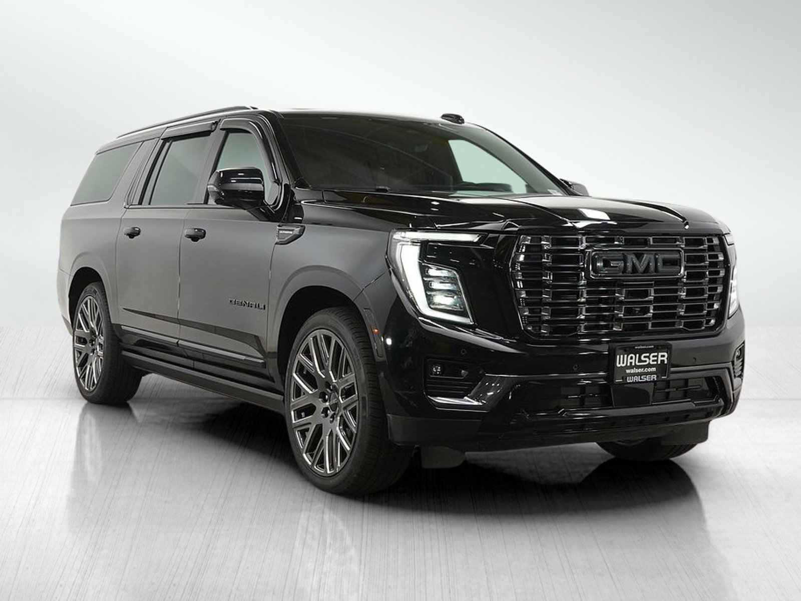 Used 2025 GMC Yukon XL Denali Ultimate AWD/4WD image 7