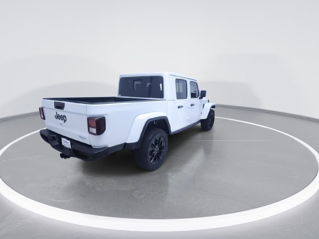 Used 2025 Jeep Gladiator Sport image 3