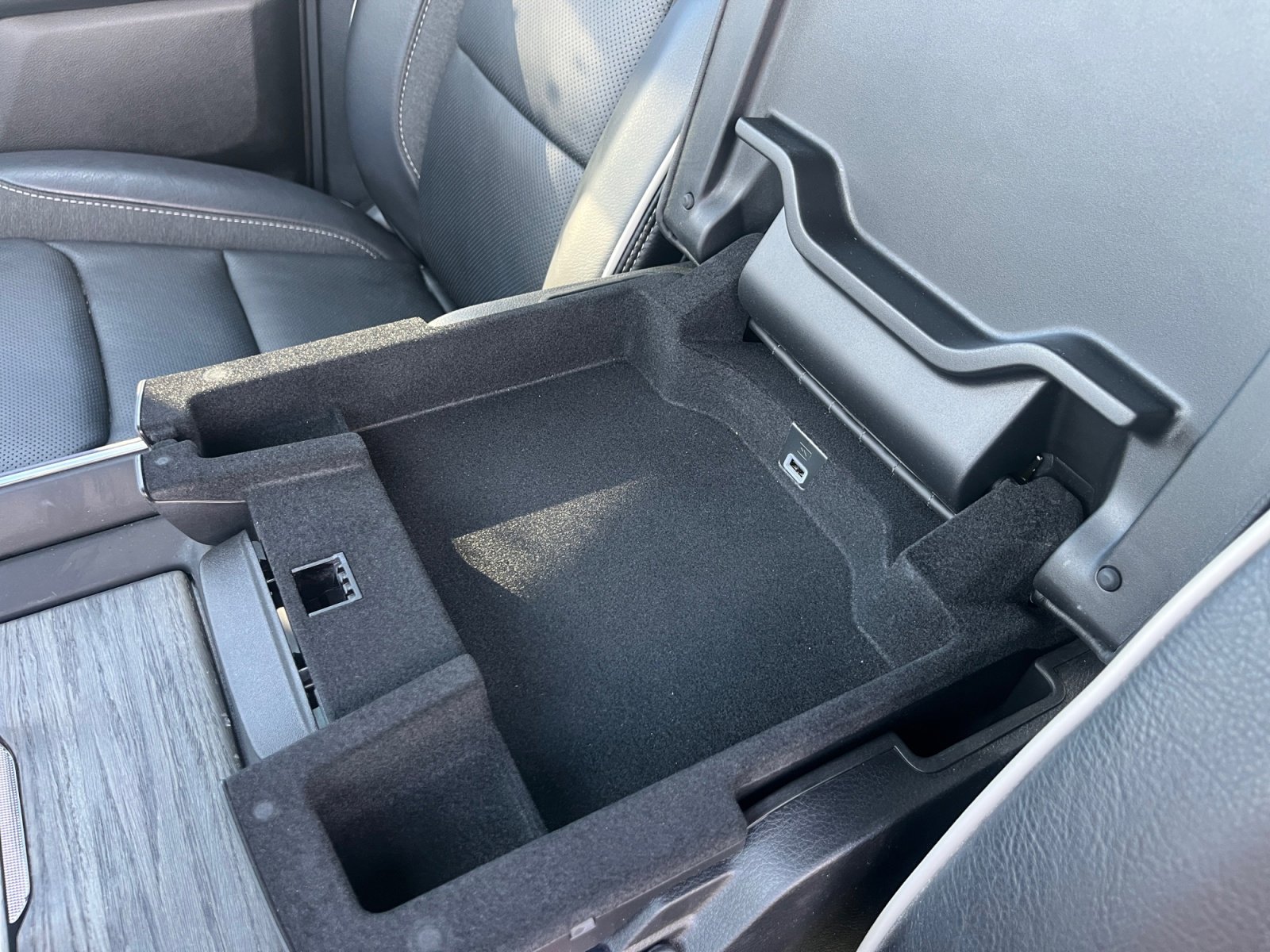 Used 2025 RAM 1500 Limited image 15