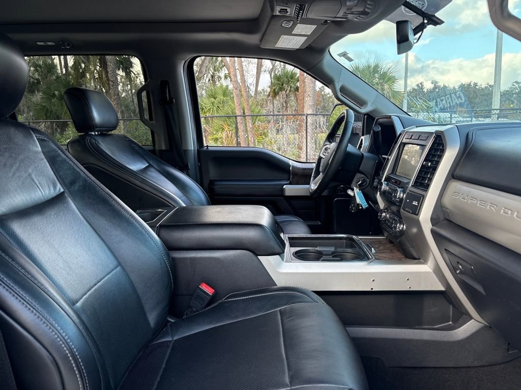 Used 2019 Ford F350 Lariat image 29