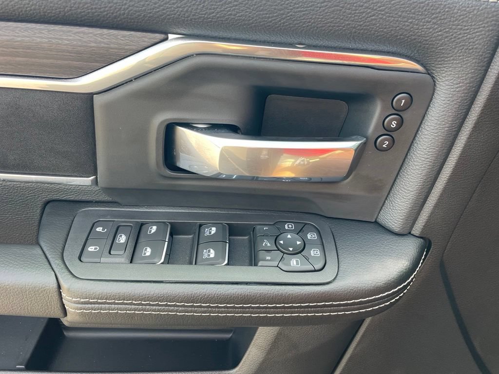 New 2026 RAM 2500 Laramie AWD/4WD image 28