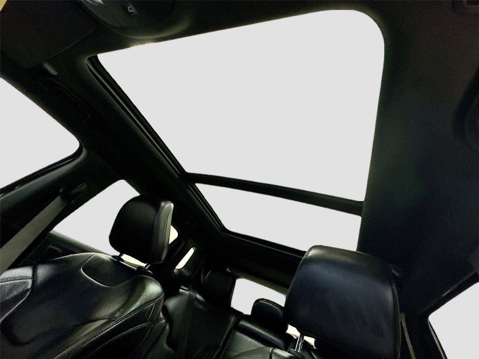 Used 2022 Jeep Compass High Altitude AWD/4WD image 22