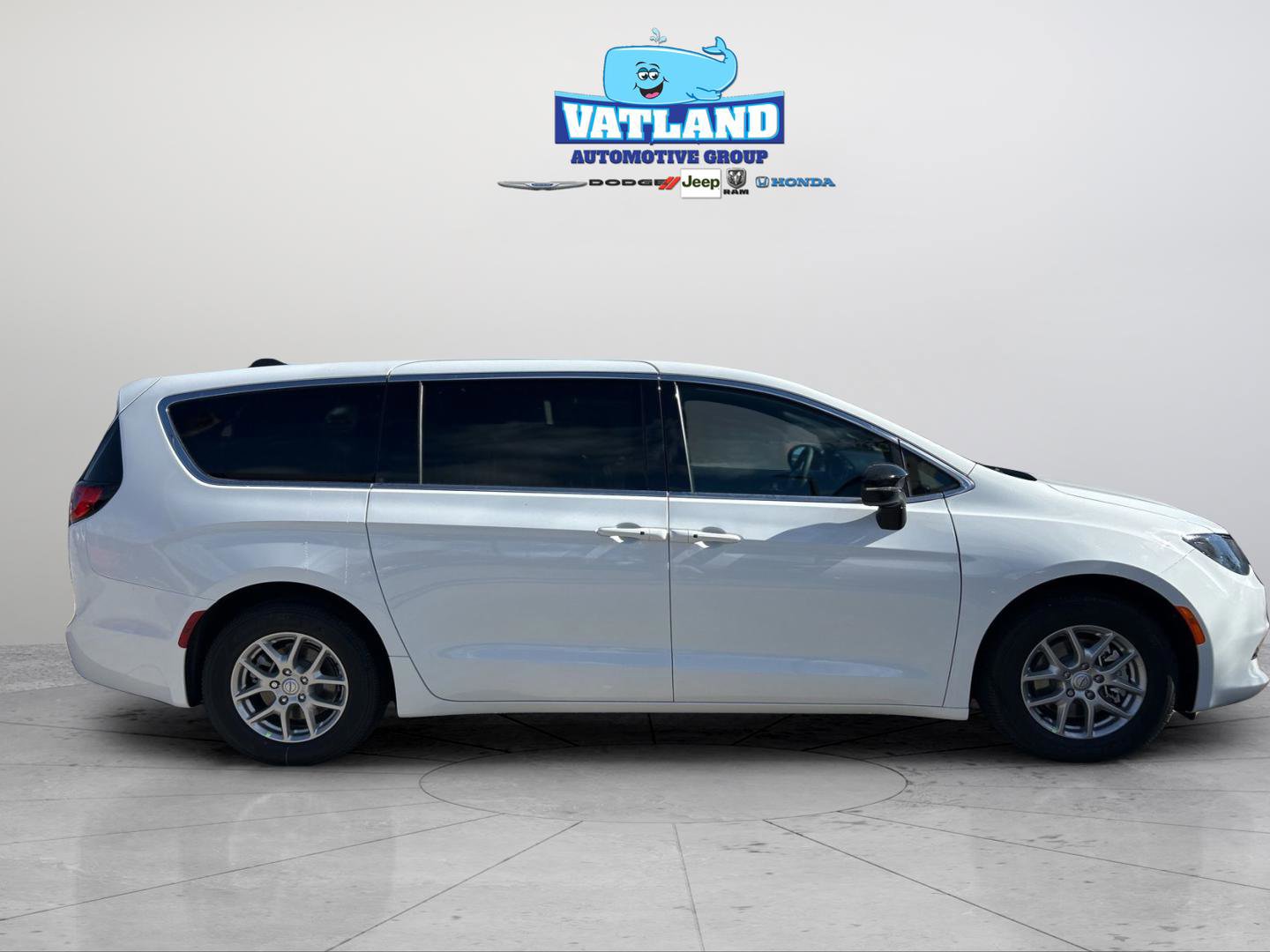 New 2026 Chrysler Voyager LX image 7