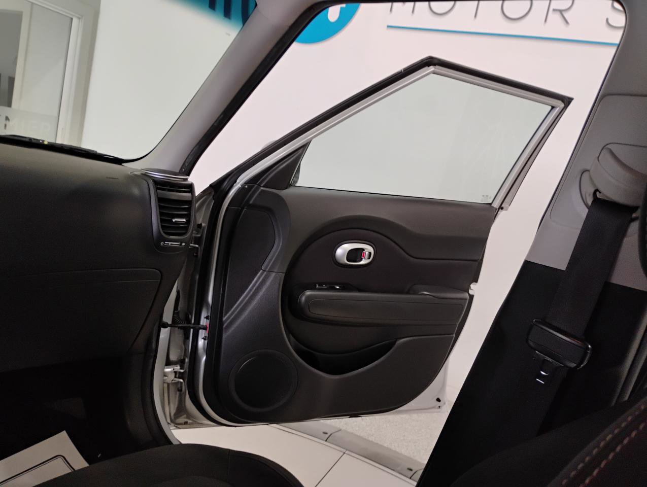 Used 2018 Kia Soul image 22