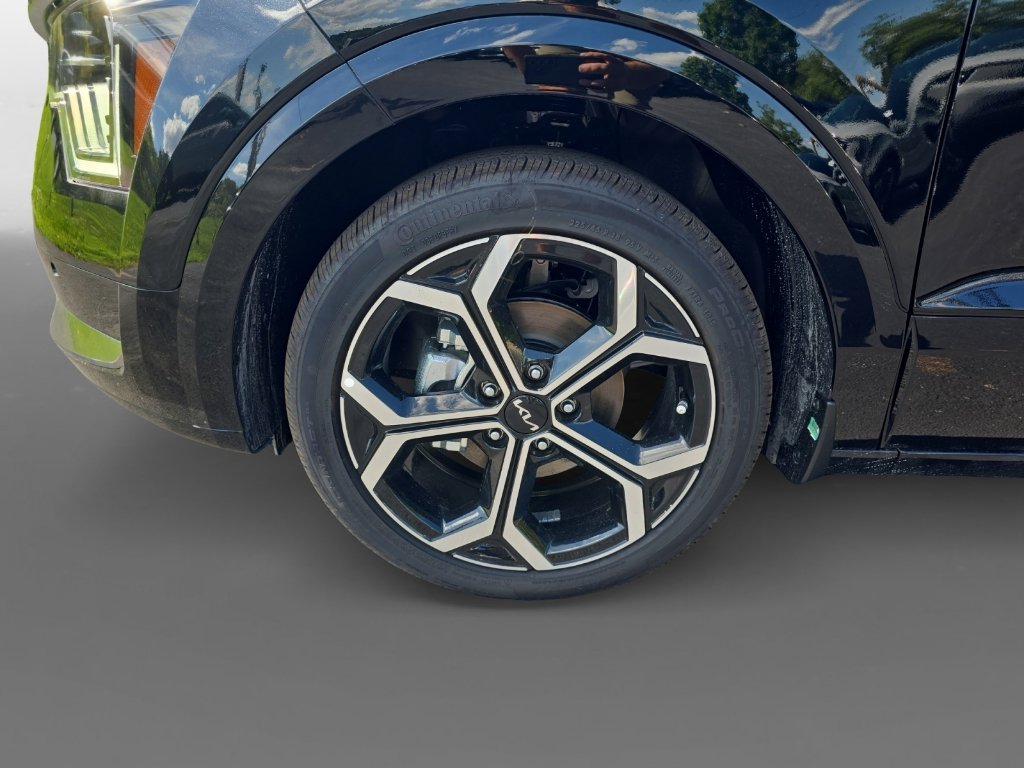 New 2025 Kia Niro SX Touring image 9