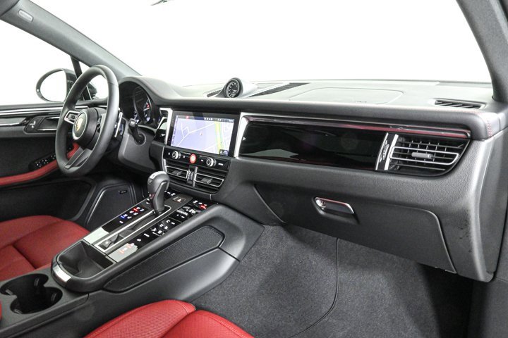 New 2025 Porsche Macan image 23