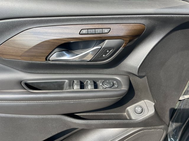 Used 2018 GMC Terrain Denali w/ Comfort Package image 11