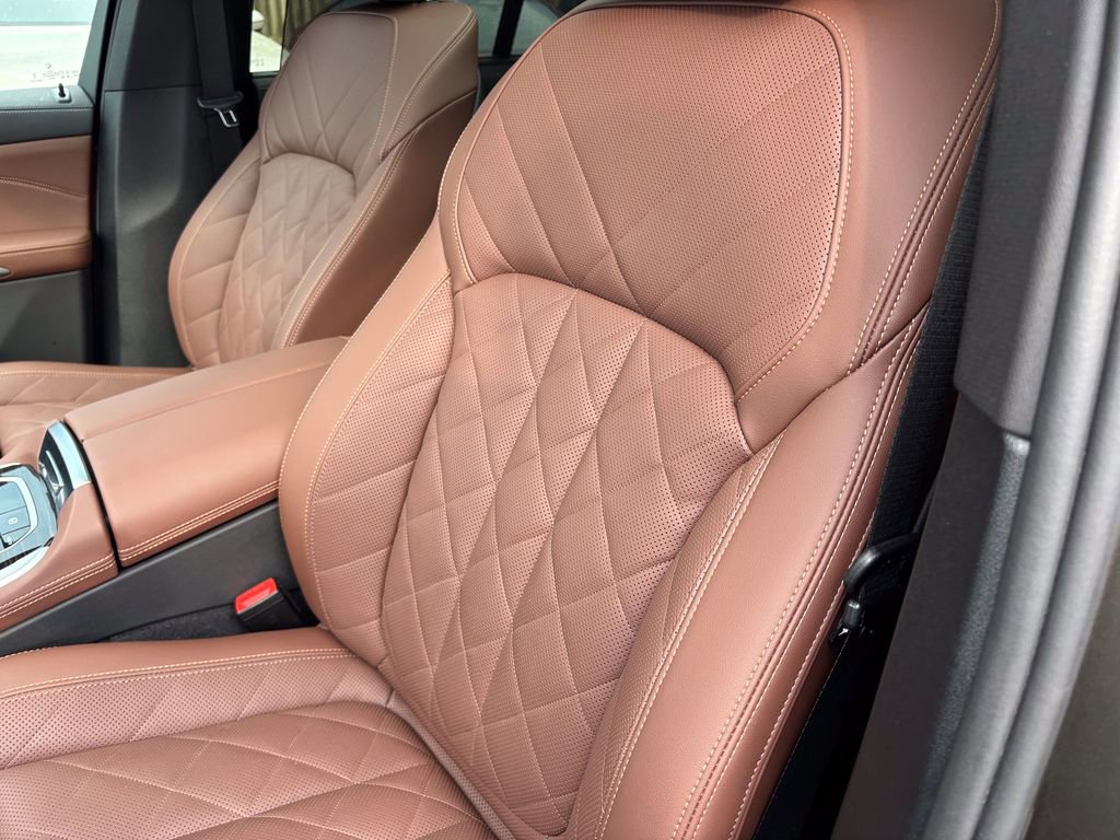 Certified 2025 BMW X5 M60i AWD/4WD image 24