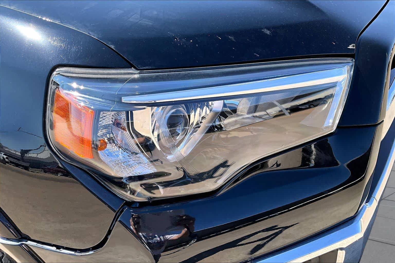 Used 2016 Toyota 4Runner Limited AWD/4WD image 27