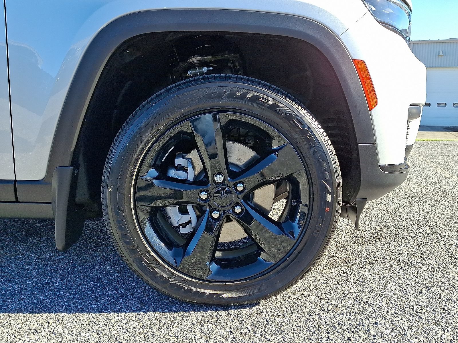 New 2025 Jeep Grand Cherokee L Altitude AWD/4WD image 5