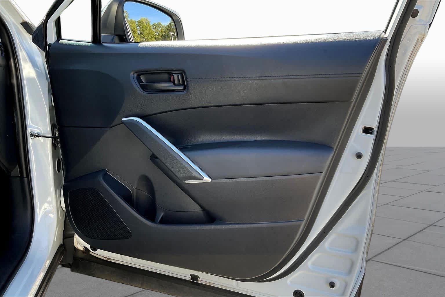 Used 2023 Toyota Corolla Cross LE w/ Moonroof Package FWD image 23