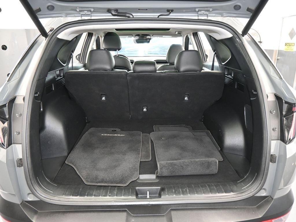 Used 2024 Hyundai Tucson Limited image 40