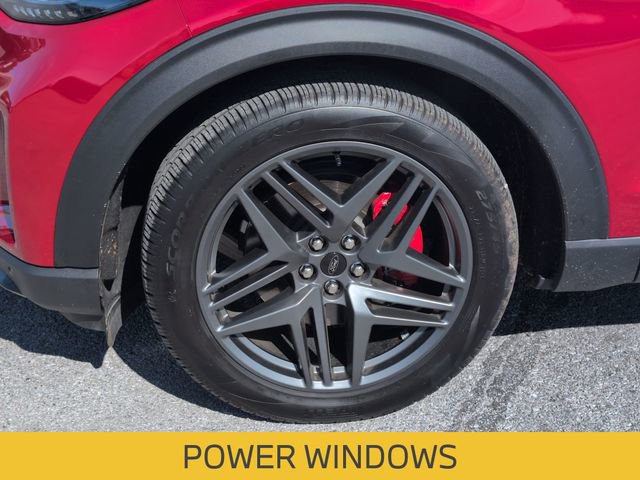 Used 2025 Ford Explorer ST image 11