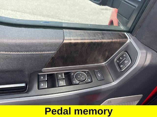 Certified 2023 Ford F250 Lariat w/ Lariat Ultimate Package AWD/4WD image 18