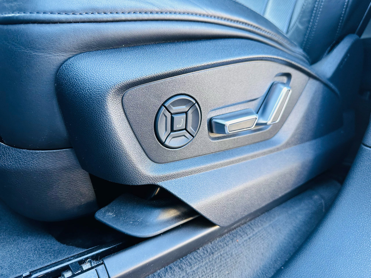 Used 2019 Audi Q8 Prestige image 23